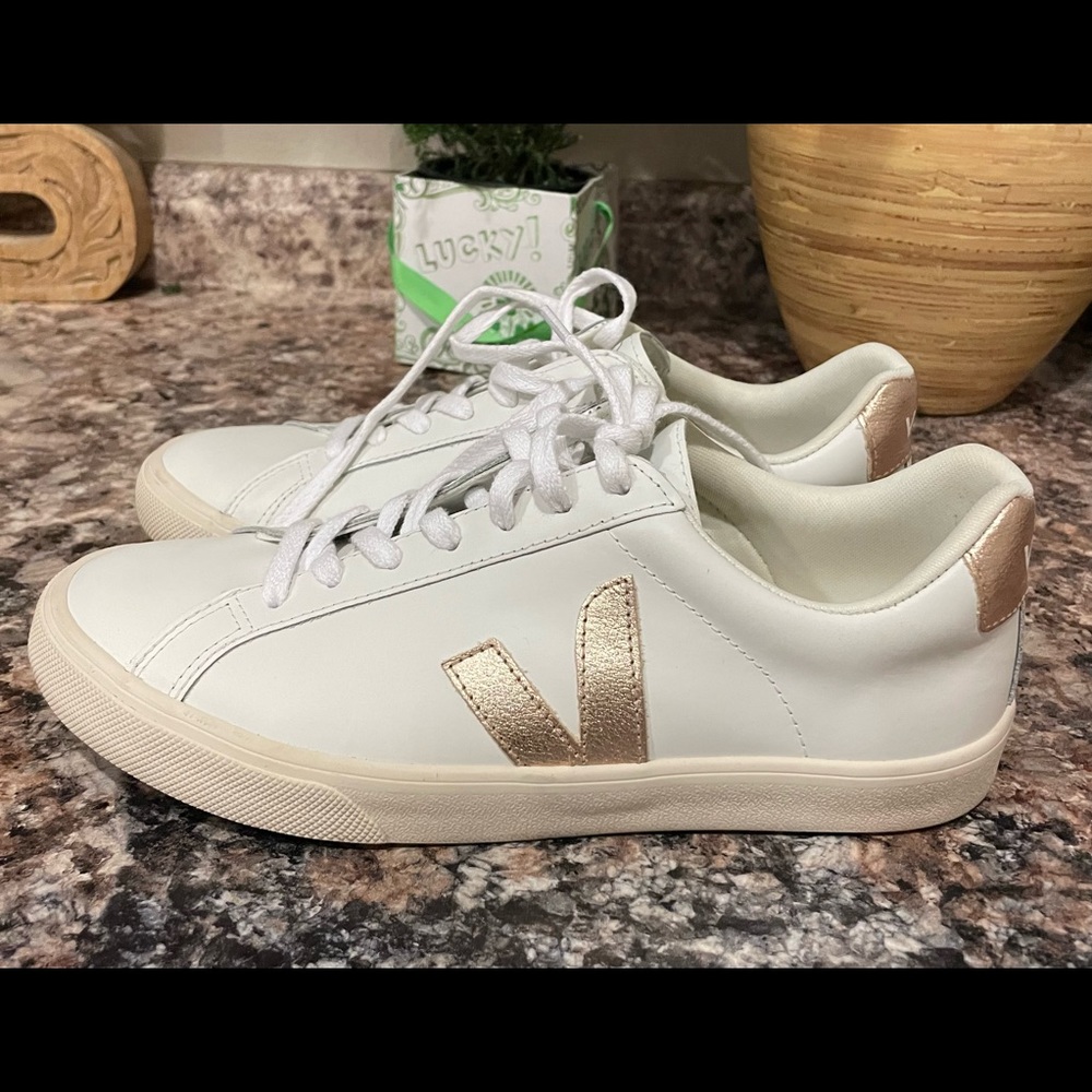 Veja Esplar Sneaker white with gold trim